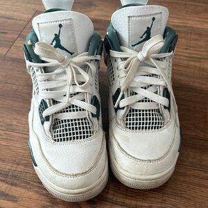 Jordan Kids White and Teal Sneakers